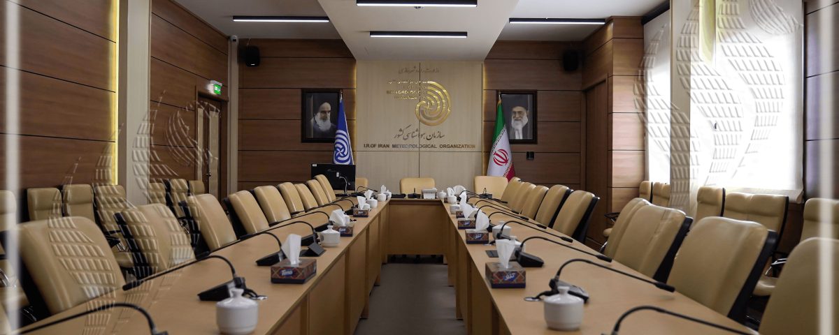 تجهیز دکوراسیون و نورپردازی